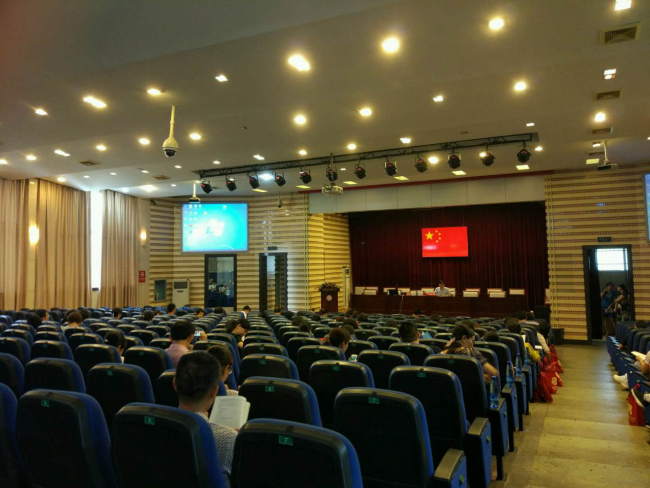 英語(yǔ)會(huì)場(chǎng)講座